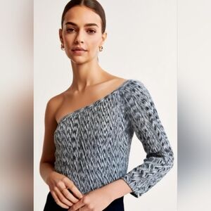 Guess One-Sleeved Chevron Print Top in Black and White